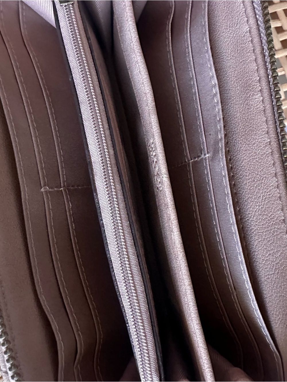 FRYE AND CO. Woven Faux-Leather Zip Wallet in Blush - Picture 4 of 7